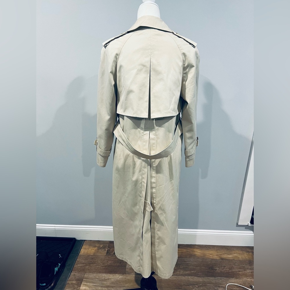 Vintage Burberry Trench Coat, 4 Extra-Long - Picture 4 of 16